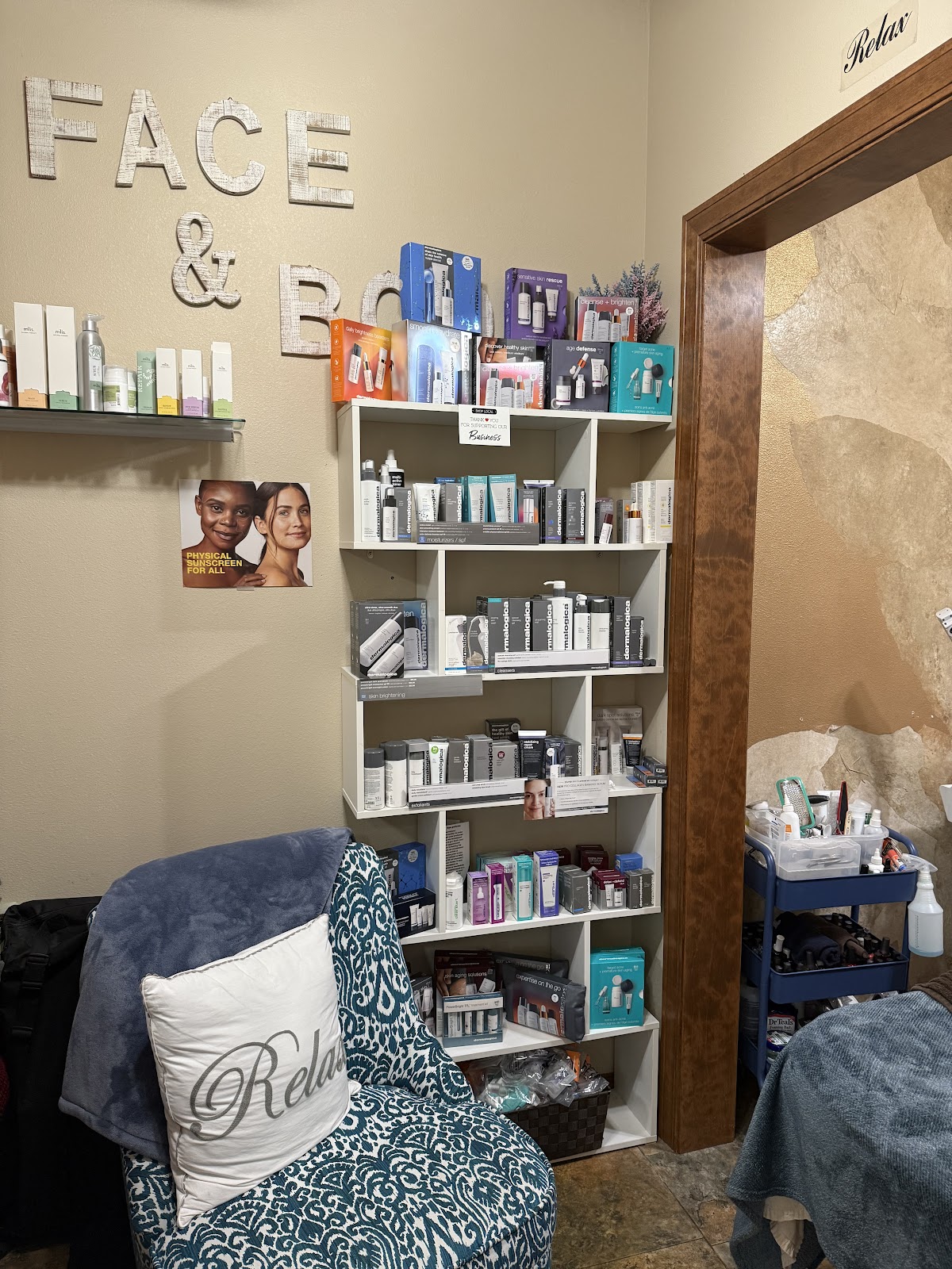 The Face & Body skincare and relaxation room at Tease-N-Tan